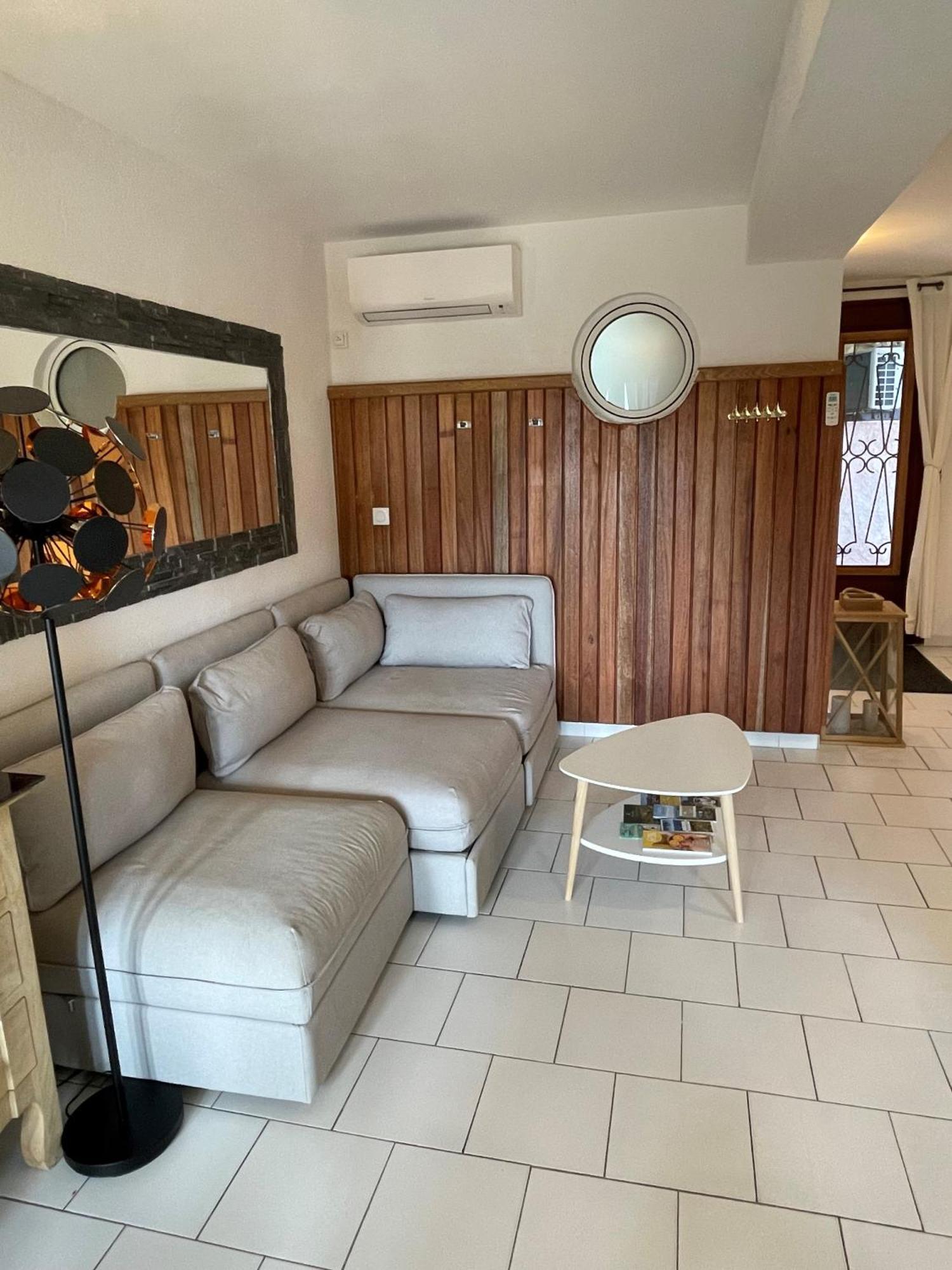 Résidence Le Golfe Bleu Le Le Rayol-Canadel-sur-Mer Exterior foto