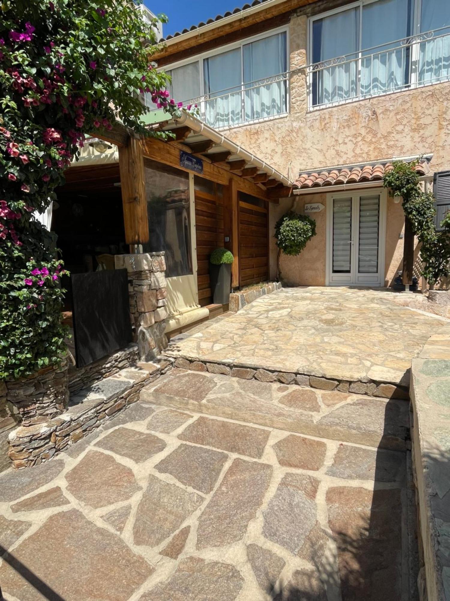 Résidence Le Golfe Bleu Le Le Rayol-Canadel-sur-Mer Exterior foto